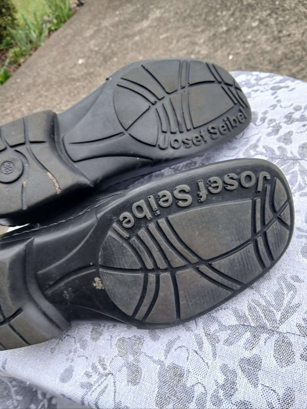 Josef Seibel Women's Size 38 Black Leather Slip-On Shoes with Decorative Buckle - Picture 9 of 9